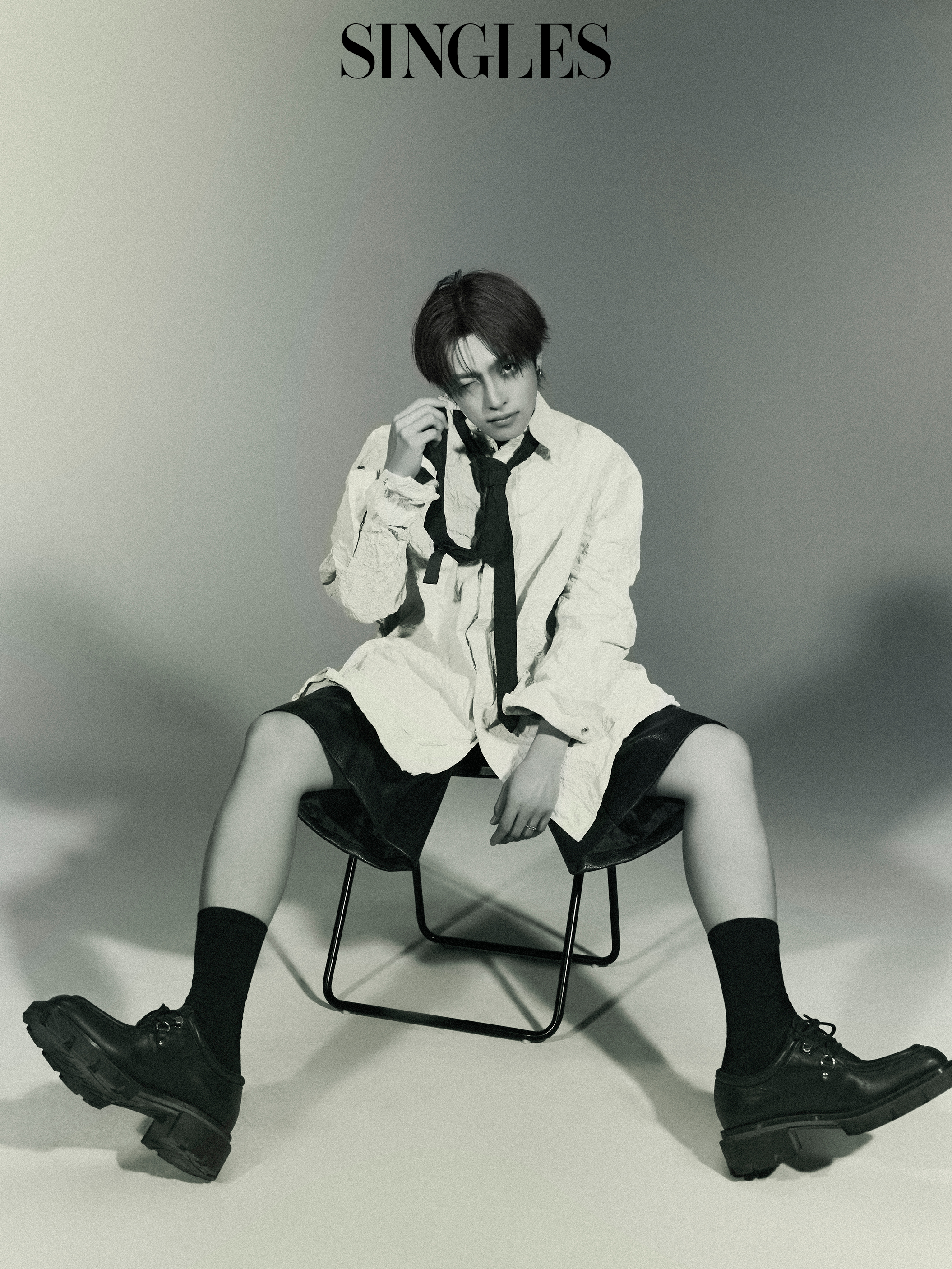 에이티즈 홍중의 싱글즈 12웧 호 화보이미지 